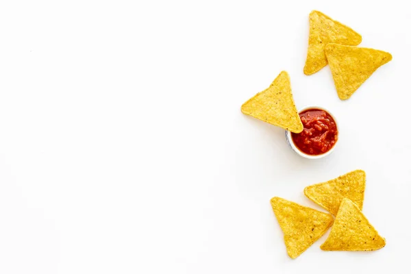 Comida mexicana nachos fritos con salsa de tomate, vista superior —  Fotos de Stock