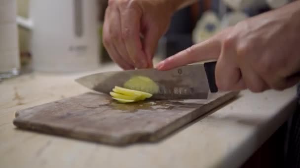 Chefs Fast Hand Cutting Potato Home Kitchen Chips Making High — Stock Video