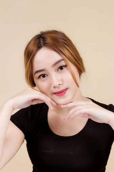 Beautiful Young Asian Woman Fresh Clean Skin — Stock Photo, Image