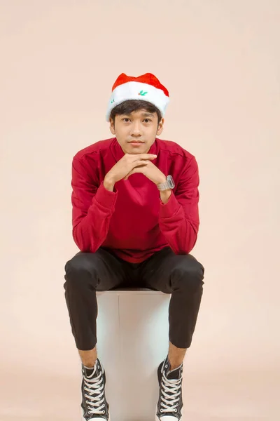 Young Asian Men Using Celebrating Christmas — Stockfoto