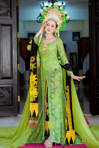 Чудовий Зразок Зеленому Кебаї Індонезійському Весільному Вбранні Весільні Прикраси Індонезійських — стокове фото
