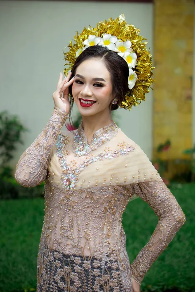 Beautiful Indonesian Woman Wearing Kebaya Kebaya Type Upper Garment Traditionally —  Fotos de Stock