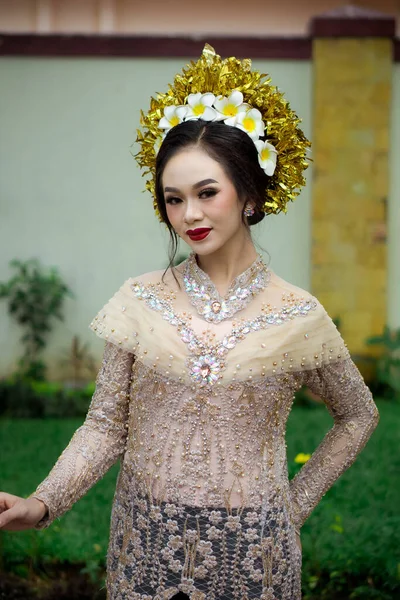 Beautiful Indonesian Woman Wearing Kebaya Kebaya Type Upper Garment Traditionally — Zdjęcie stockowe