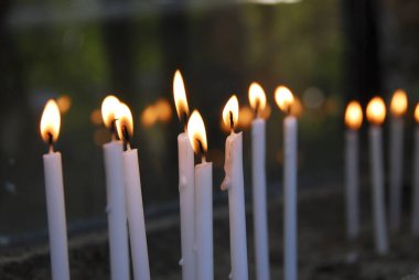 Mumlar Mary 'nin onuruna yakıldı. Efes, Türkiye