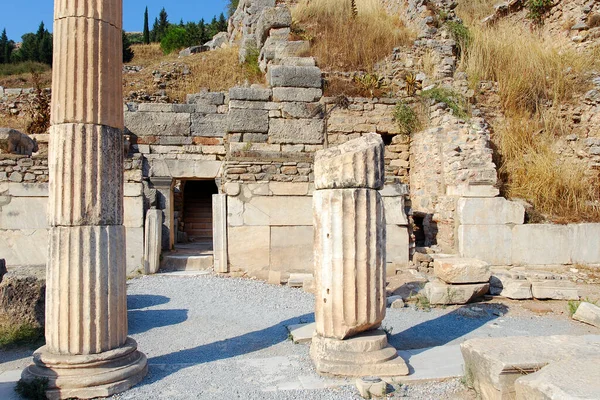 トルコのイズミル 晴れた日に古代ギリシャのエペソの都市の遺跡 セルクにある考古学遺跡 — ストック写真