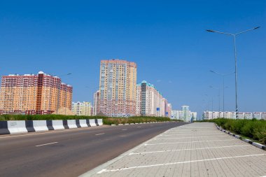 Çok katlı binaların inşası için yeni teknolojiler, Rusya 'daki yüksek binaların modern parlak renkleri,