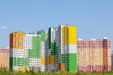Çok katlı binaların inşası için yeni teknolojiler, Rusya 'daki yüksek binaların modern parlak renkleri,