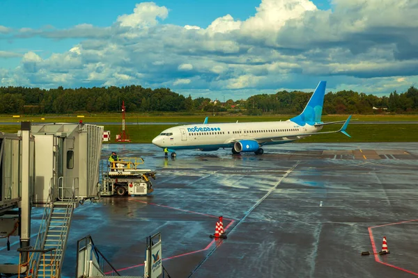 Khrabrovo Airport Kaliningrad Airplane Pobeda Airlines Russia Kaliningrad September 2021 — Foto de Stock