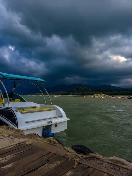 Windy weather at Khanpur Dam