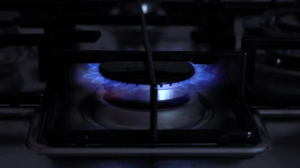 Plaque Cuisson Avec Flamme Dans Une Cuisine Maison — Video