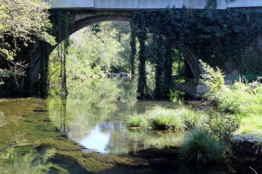 Course of the Corono river as it passes through Boiro