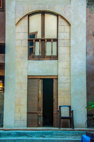 Yakan Evi Beit Yakan Penceresi Olan Modern Bir Binanın Cephesinin — Stok fotoğraf