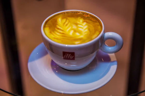 Kaffee Tagesaufnahme Und Kaffeemaschine Foto Ist Selektiver Fokus Mit Geringer — Stockfoto