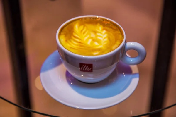 Illy coffee hi-res stock photography and images - Alamy