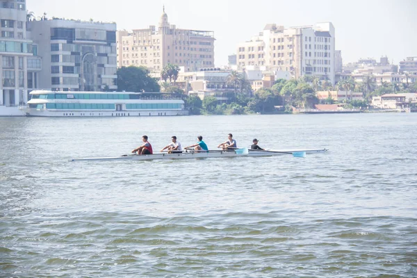 Editoriale Canottaggio Sul Nilo Sport Delle Barche Regata Utilizzando Remi — Foto Stock