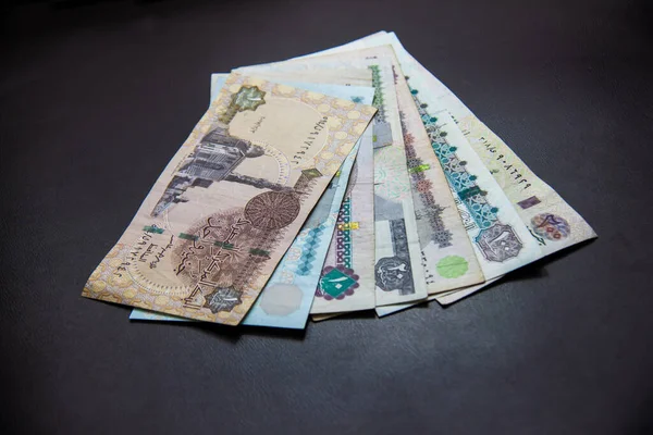 Єгипетські Гроші Єгипетські Фунти Ізольовані Темному Фоні — стокове фото