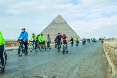 17 Ocak 2019 'da Mısır' da vurularak öldürülen Afrika Bisikletleri Kahire 'ye Cape Town' a gidiyor.