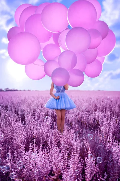 Beautiful Woman Pink Balloons Lavender Field — Stock fotografie