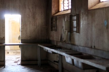 Ghost hunting at abandoned Kempton Park Hospital