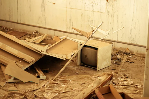 Ghost hunting at abandoned Kempton Park Hospital