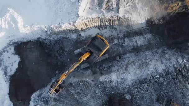Excavator Extracts Coal Winter Top View Copter — Wideo stockowe