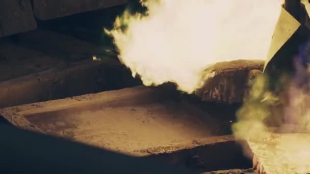 Metal Smelting Iron Steel Works Bright Molten Metal — Vídeo de stock