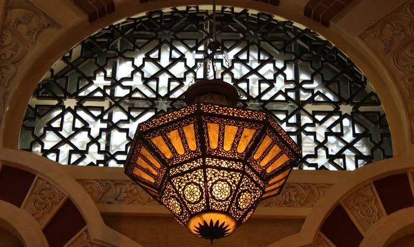 Islamic Design Architecture Building Pattern Design Islamic Design Chandelier Ceiling — Fotografia de Stock