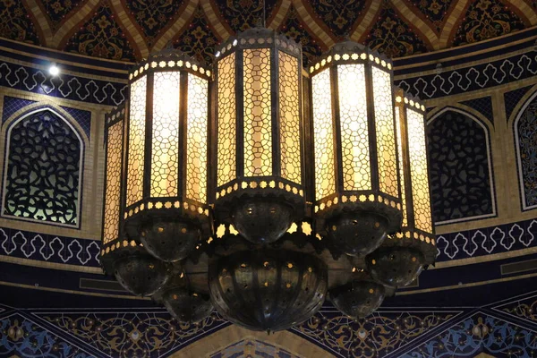 Islamic Design Architecture Building Pattern Design Ceiling Glowing Lights — Fotografia de Stock