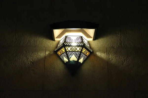 Magnificent Beautiful Glowing Light Chandelier Beautiful Design Lamp Glowing Gold — Fotografia de Stock