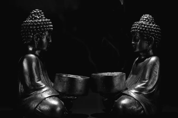 Buddha Statues Face Face Black Background Space Text — Stockfoto