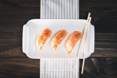 Nigiri plato de comida Japonesa, Sushi