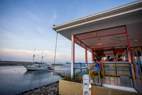 People Hanging Cove Batavia New Hangout Place North Jakarta Indonesia — Foto de Stock