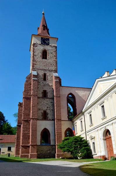 Unfinished Gothic Church Procopius Baroque Prelature Czech Republic — Stock Fotó