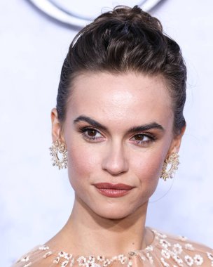 American actress Ema Horvath wearing a Monique Lhuillier dress arrives at the Los Angeles Premiere Of Amazon Prime Video's 'The Lord Of The Rings: The Rings Of Power' Season 1 held at The Culver Studios on August 15, 2022 in Culver City, Los Angeles