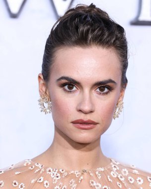 American actress Ema Horvath wearing a Monique Lhuillier dress arrives at the Los Angeles Premiere Of Amazon Prime Video's 'The Lord Of The Rings: The Rings Of Power' Season 1 held at The Culver Studios on August 15, 2022 in Culver City, Los Angeles