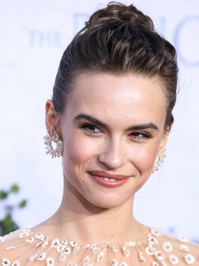 American actress Ema Horvath wearing a Monique Lhuillier dress arrives at the Los Angeles Premiere Of Amazon Prime Video's 'The Lord Of The Rings: The Rings Of Power' Season 1 held at The Culver Studios on August 15, 2022 in Culver City, Los Angeles