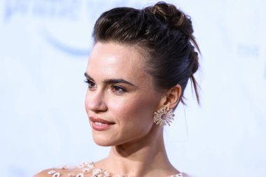 American actress Ema Horvath wearing a Monique Lhuillier dress arrives at the Los Angeles Premiere Of Amazon Prime Video's 'The Lord Of The Rings: The Rings Of Power' Season 1 held at The Culver Studios on August 15, 2022 in Culver City, Los Angeles