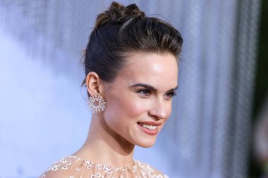 American actress Ema Horvath wearing a Monique Lhuillier dress arrives at the Los Angeles Premiere Of Amazon Prime Video's 'The Lord Of The Rings: The Rings Of Power' Season 1 held at The Culver Studios on August 15, 2022 in Culver City, Los Angeles