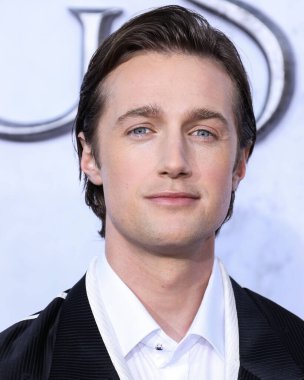 Leon Wadham arrives at the Los Angeles Premiere Of Amazon Prime Video's 'The Lord Of The Rings: The Rings Of Power' Season 1 held at The Culver Studios on August 15, 2022 in Culver City, Los Angeles, California, United States