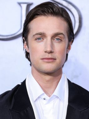 Leon Wadham arrives at the Los Angeles Premiere Of Amazon Prime Video's 'The Lord Of The Rings: The Rings Of Power' Season 1 held at The Culver Studios on August 15, 2022 in Culver City, Los Angeles, California, United States