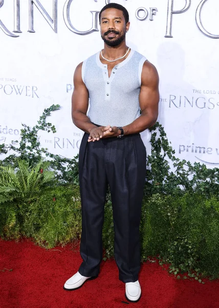 American Actor Michael Jordan Wearing Chanel Top Row Trousers Arrives — Stockfoto