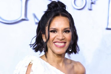 Australian actress Sara Zwangobani arrives at the Los Angeles Premiere Of Amazon Prime Video's 'The Lord Of The Rings: The Rings Of Power' Season 1 held at The Culver Studios on August 15, 2022 in Culver City, Los Angeles, California, United States. 