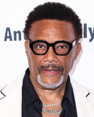 Judge Greg Mathis arrives at the 22nd Annual Harold And Carole Pump Foundation Gala held at The Beverly Hilton Hotel on August 19, 2022 in Beverly Hills, Los Angeles, California, United States. 