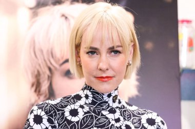 American actress Jena Malone arrives at the Los Angeles Premiere Of Vertical Entertainment's 'Adopting Audrey' held at Brain Dead Studios LA on August 22, 2022 in Los Angeles, California, United States.