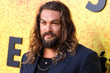 American actor Jason Momoa arrives at the Los Angeles Premiere Of Apple TV+'s Original Series 'See' Season 3 held at Directors Guild of America (DGA) Theater Complex on August 23, 2022 in Los Angeles, California, United States. 