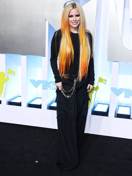 Avril Lavigne Arrives 2022 Mtv Video Music Awards Held Prudential — Stock Photo, Image