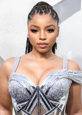 Chloe Bailey arrives at the 2022 MTV Video Music Awards held at the Prudential Center on August 28, 2022 in Newark, New Jersey, United States.