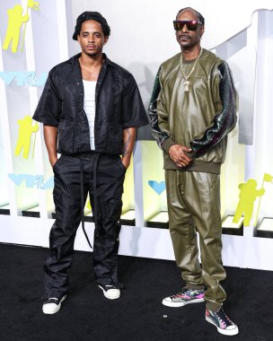 Cordell Broadus and Snoop Dogg arrive at the 2022 MTV Video Music Awards held at the Prudential Center on August 28, 2022 in Newark, New Jersey, United States. 