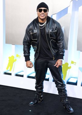 LL Cool J arrives at the 2022 MTV Video Music Awards held at the Prudential Center on August 28, 2022 in Newark, New Jersey, United States. 