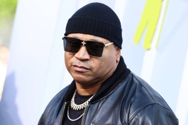 LL Cool J arrives at the 2022 MTV Video Music Awards held at the Prudential Center on August 28, 2022 in Newark, New Jersey, United States